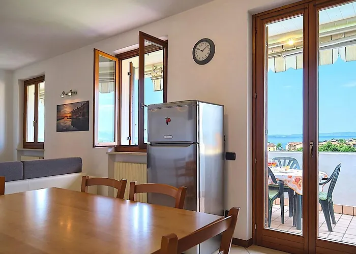 La Terrazza Sul - Mit Terrasse Mit Seeblick By Interhome *