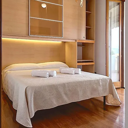 شقة La Terrazza Sul - Mit Terrasse Mit Seeblick By Interhome *