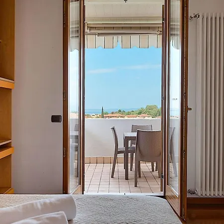 La Terrazza Sul - Mit Terrasse Mit Seeblick By Interhome * باردولينو
