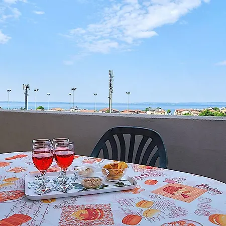 La Terrazza Sul - Mit Terrasse Mit Seeblick By Interhome باردولينو