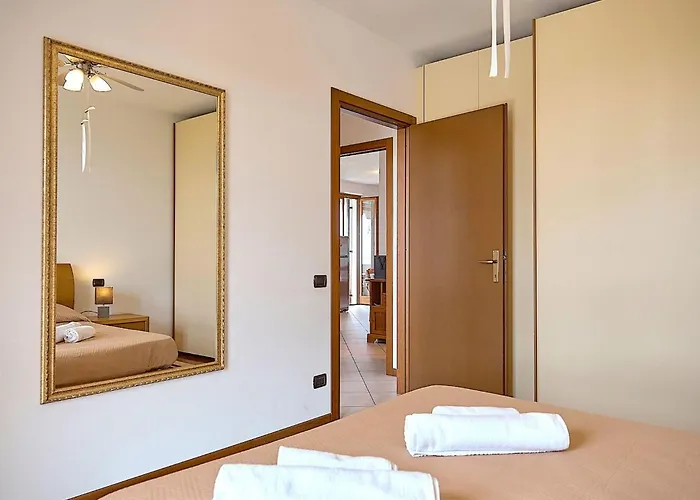 La Terrazza Sul - Mit Terrasse Mit Seeblick By Interhome Appartement