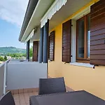 La Terrazza Sul - Mit Terrasse Mit Seeblick By Interhome باردولينو