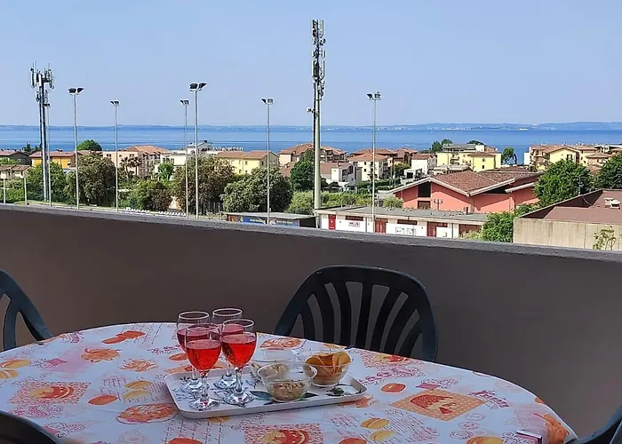 La Terrazza Sul - Mit Terrasse Mit Seeblick By Interhome